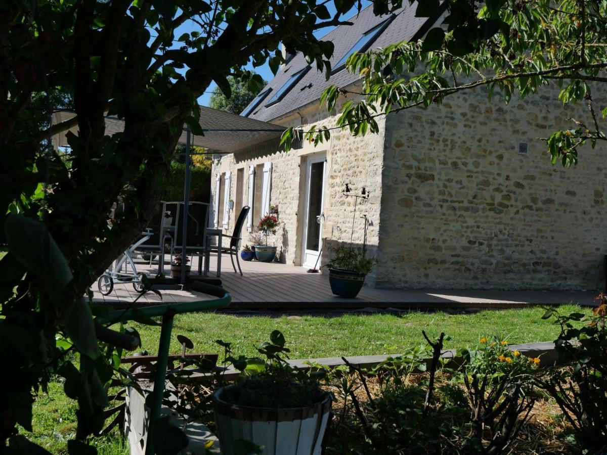 Le Doux Refuge Bed & Breakfast Esquay-sur-Seulles Exterior photo